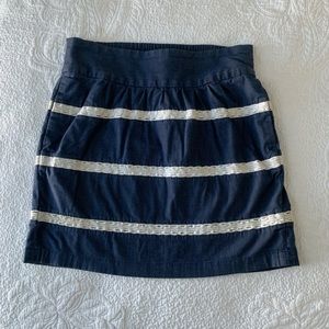 BANANA REPUBLIC navy and cream stripe skirt with elastic waist